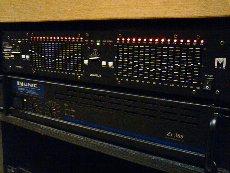 Audio equalizer controls